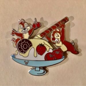 Disney WDW Chip & Dale #2 of 4 Hidden Mickey Snack Ice Cream Set 2006.  …